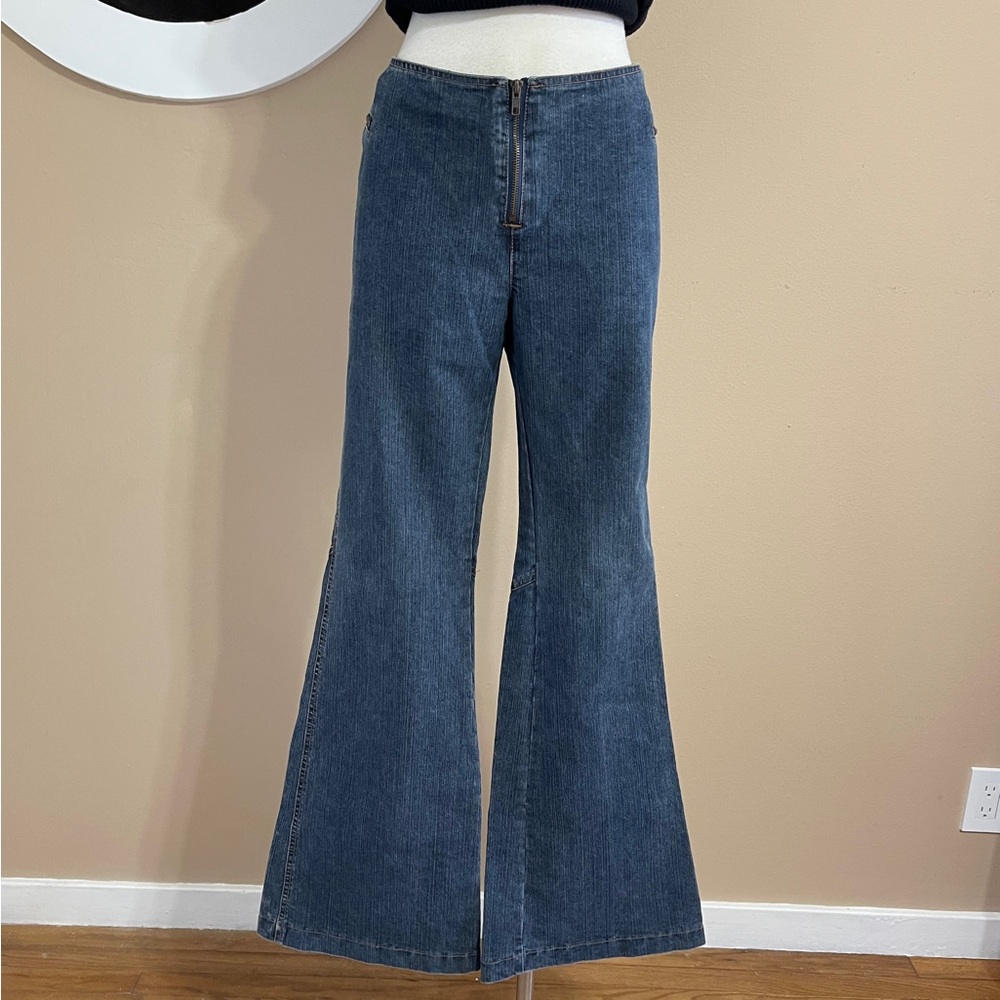 Vintage Y2K Guess Jeans Bell Bottom Stretch Zip Hem Logo Size 30